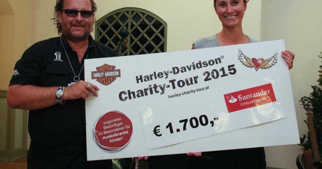 Unter dem Motto „Laut für die Leisen und Stark für die Schwachen“ touren jährlich hunderte Harley Davidson-Fahrer im Rahmen der Harley Davidson Charity durch Österreich, um Spenden für Bedürftige, im Besonderen für muskelkranke Kinder und Jugendliche, zu sammeln. Auch die Santander Consumer Bank unterstützte die Aktion mit einer Spende. Mittlerweile zum 20. Mal stieg Österreichs Harley-Community im August in den Sattel, um muskelkranken Kindern zu helfen. Und das mit großem Erfolg: In den letzten 19 Jahren wurden rund zwei Millionen Euro an Spendengeldern gesammelt – in diesem Jahr kamen nochmals über 291.000 Euro hinzu. Der Reinerlös kommt zu 100 Prozent …