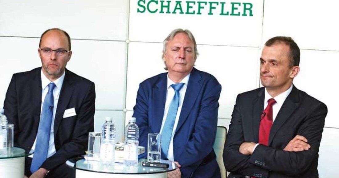 Im Vergleich zu Handschaltgetrieben bringen die teilautomatisierten Kupplungssysteme von Schaeffler mehr Fahrkomfort und geringeren Spritverbrauch. Im Vergleich zu Vollautomaten sind sie deutlich kostengünstiger. 