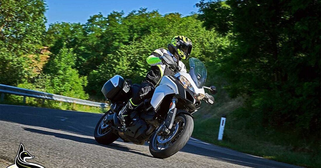 Die Multistrada 950 ist der Einstieg in Ducatis Reiseenduro-Welt. Als privater Multistrada 1200-Fahrer dachte ich zuerst an ein schmerzhaftes Downgrading. Doch nach einigen Tagen mit der rassigen Italienerin war ich überrascht. 