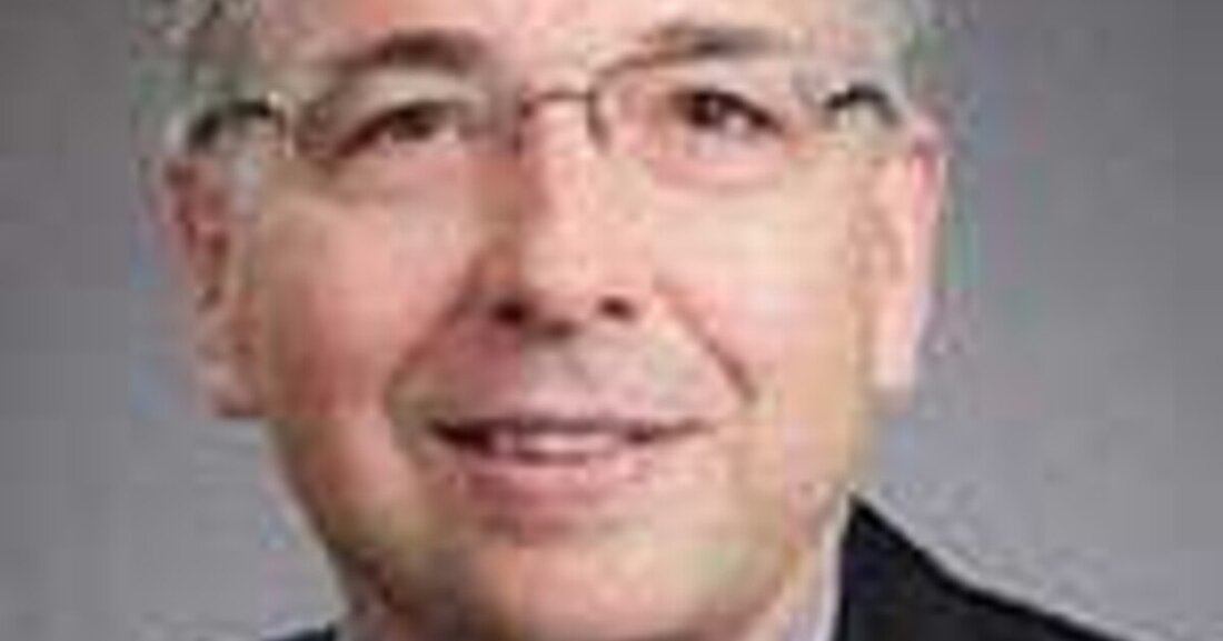 Johnson Controls und das chinesische Unternehmen Yanfeng Automotive Trim, das zur Shanghai Automotive Industry Corporation (SAIC) gehört, unterzeichneten den Vertrag zur Bildung eines globalen Joint Ventures im Bereich automobile Innenausstattung.