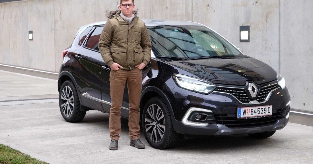 Der Renault Captur ist ein kompakter SUV, der viel im urbanen Raum herumkurvt. Die edle Initiale Paris-Ausstattung injiziert dem preiswerten Franzosen einen Hauch Luxus. Steht ihm gut.