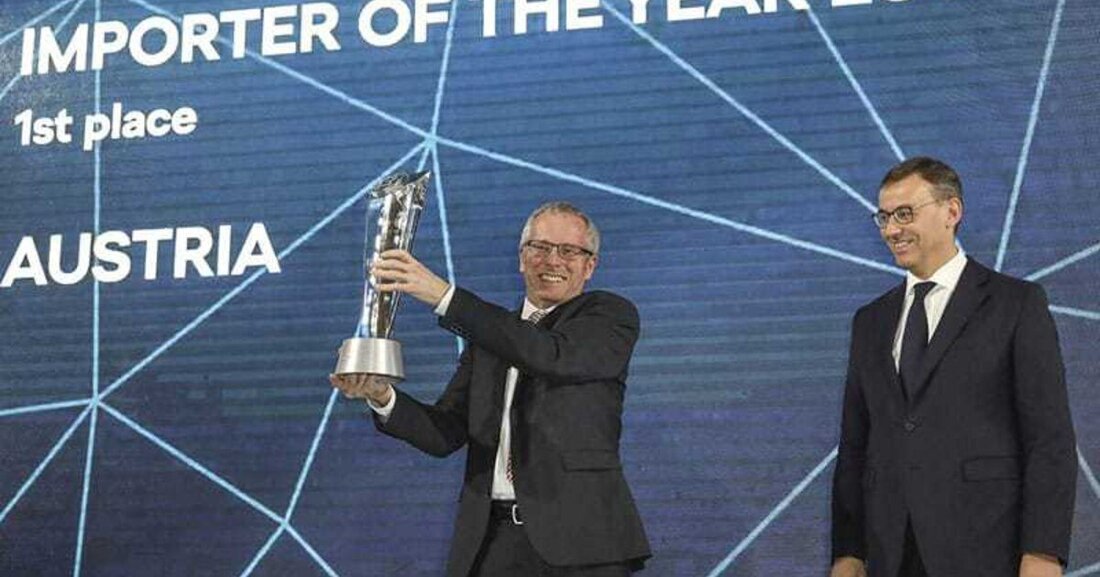 Nach 1999 und 2008 konnte das Importeursteam von Škoda Österreich bereits zum dritten Mal den Award zum „Importer of the Year“ gewinnen.