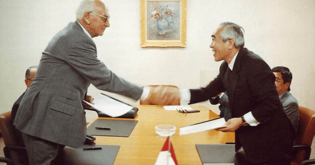 Genau am 12. April. 1978 unterschrieb der Firmengründer Wolfgang Denzel den Vertrag als Österreich-Generalimporteur für die japanische Automobilmarke Mitsubishi.