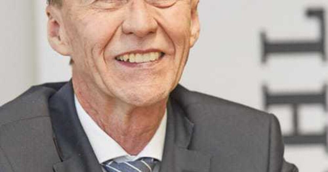 Stahlgruber Österreich-Geschäftsführer HERMANN KOWARZ spricht im KFZ Wirtschaft-Interview über das erste halbe Jahr 2018, die aktuelle Marktsituation und die AutoZum.