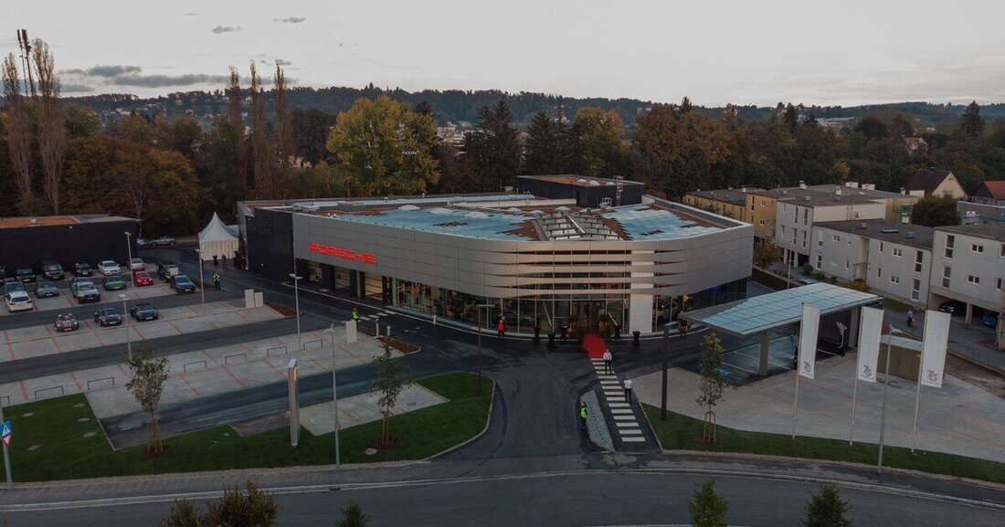 Nach rund einjähriger Bauzeit wurde in Graz das neue Porsche-Zentrum Steiermark eröffnet.