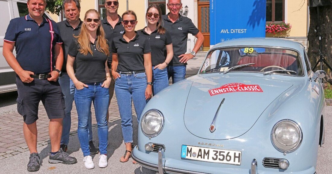 Die Diagnosespezialisten von AVL DiTest führten bei der Ennstal Classic Diagnosechecks bei Oldtimern durch.