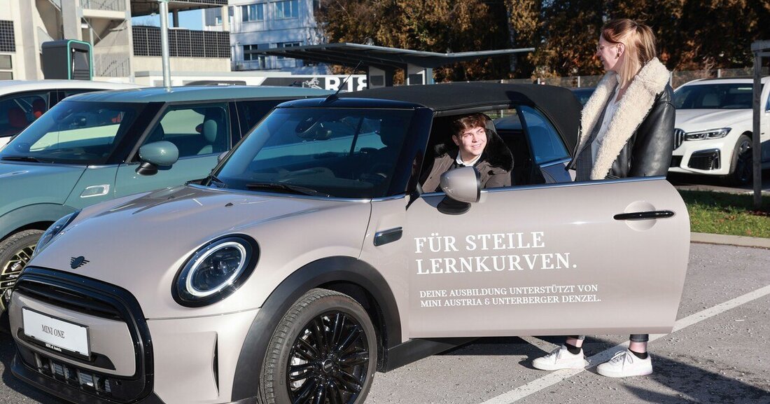Die BMW Group spendete 17 BMW- und Mini-Modelle sowie 30 Motoren für 17 österreichische Berufsschulen.