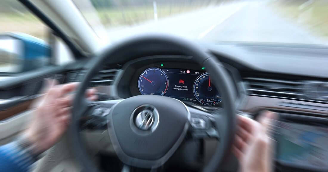 Der Öamtc führte eine aktuelle Umfrage zur Akzeptanz selbstfahrender Autos durch.