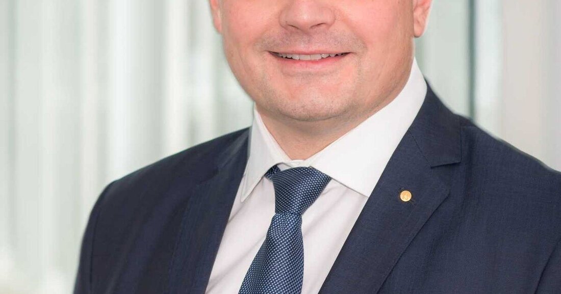 Vor der ersten Frühlings-Ausfahrt eines historischen Fahrzeugs sollten nicht nur technische und optische Mängel kontrolliert, sondern auch der Versicherungsschutz überprüft werden.