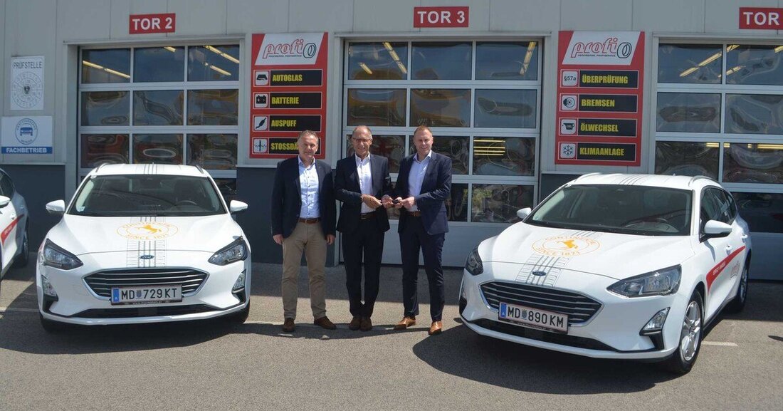 Anlässlich der engen Zusammenarbeit mit Continental wurden den Profi Reifen Kunden zusätzliche sechs Ford Focus für ausgewählte Standorte zur Verfügung gestellt.