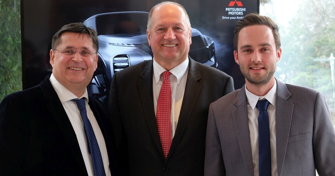 Denzel Autoimport Geschäftsführer Andreas Kostelecky freut sich über zwei Zugpferde in der Mitsubishi Modellpalette und zieht trotz eines leichten Absatzrückgangs eine positive Jahresbilanz.