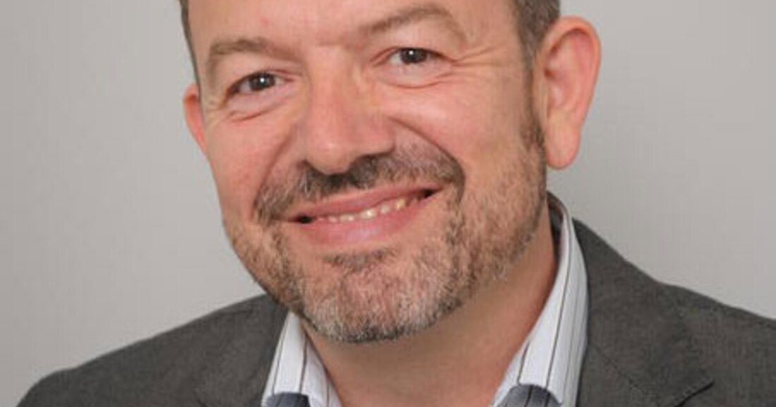 Harald Kissler (Reifen-Sachverständiger, ehem. Vertriebsleiter Motorradreifen) bietet in Kooperation mit Heinrich Schopf (Kfz-Techniker-Meister) und mit Unterstützung des VRÖ Intensivtrainings für Ein- und Ausbau der Räder eines Motorrades & Motorradreifen an.