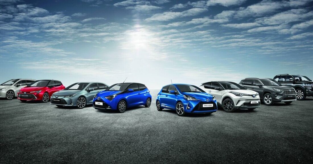 Die Pkw-Neuzulassungen brechen ein, Toyota konnte aber etwas Boden gutmachen. 