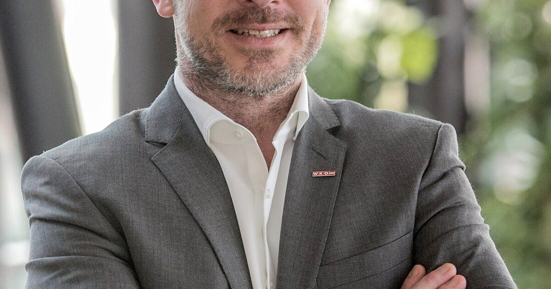 Ab 1. Oktober 2020 ändert sich bei Neuzulassungen die Berechnungsmethode für die motorbezogene Versicherungssteuer. Dadurch steigt ausgerechnet bei SUVs und größeren Familienfahrzeugen der Preis. Autokäufer können jedoch der Teuerung zuvorkommen, weil die Händler gerüstet sind.      