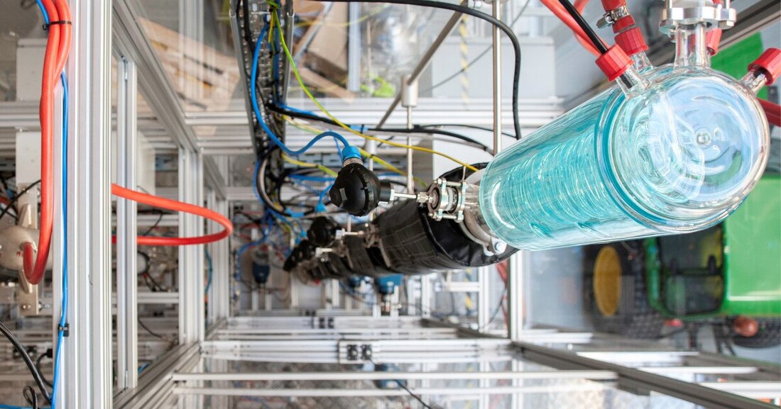 Am Campus Straubing für Biotechnologie und Nachhaltigkeit der TU München zeigen Ingenieure die Herstellung von OME als Diesel-Alternative mit einer neu errichteten Demonstrationsanlage.