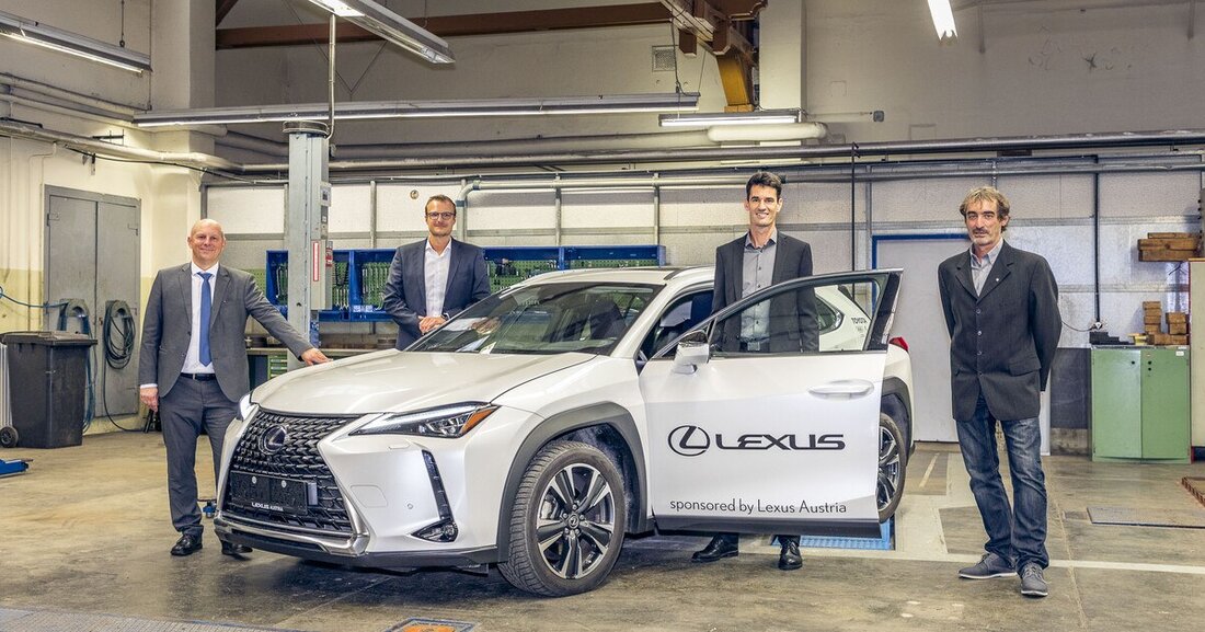 Die HTL Mödling bekommt von Lexus Austria ein besonderes Lehrfahrzeug für die Abteilung Fahrzeugtechnik zur Verfügung gestellt.