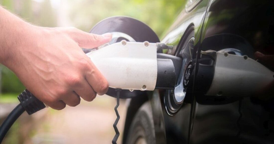 Der Car Cost Index 2020 zeigt, dass Elektromobilität immer leistbarer wird. Bei den monatlichen Unterhaltskosten sind Elektrofahrzeuge demnach teilweise bereits wirtschaftlicher als herkömmliche Pkw – erst Recht in Anbetracht der Förderungen.