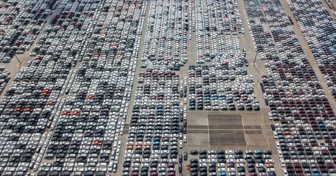 Die Freude währte nicht lange: Nachdem die Pkw-Neuzulassungen im September erstmals in diesem Jahr gestiegen waren, ist es im Oktober schon wieder bergab gegangen. 