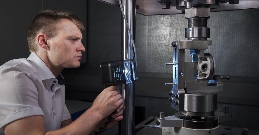 Am 1. Dezember 2020 jährte sich der Tag zum 100. Mal, an dem in Stuttgart der Grundstein für den heutigen Mahle Konzern gelegt wurde.