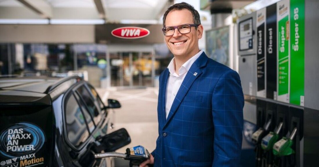 Unverhofft kommt oft. Im Jahr 2021 ist vieles anders und so verwundert es auch nicht, dass nun sogar ein Ölkonzern für klimaneutrales Fahren bzw. Tanken wirbt. 