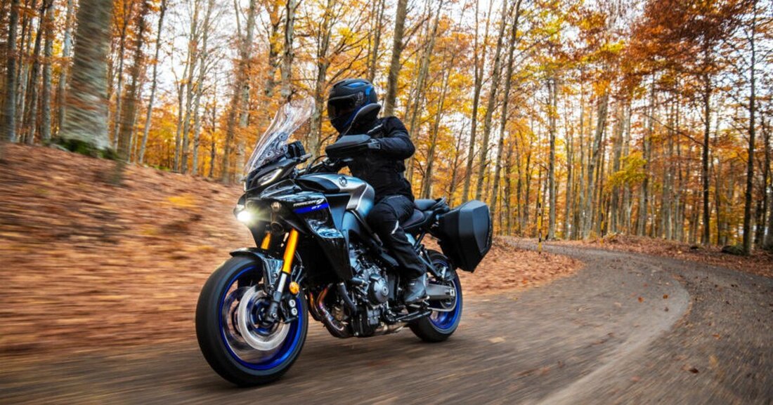 Die Yamaha Tracer 9 GT ist das erste Modell mit dem neuen KYB Actimatic Dämpfer System.