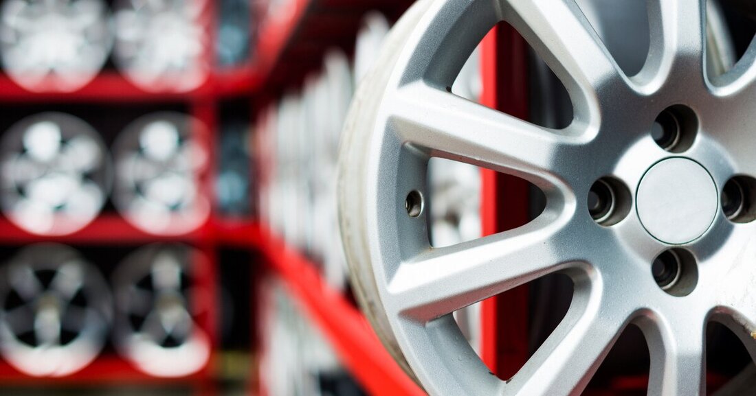 Das Reifenjahr 2020 war erwartungsgemäß bescheiden, die verkauften Stückzahlen reduzierten sich im hohen einstelligen Prozentbereich. Einer legte jedoch zu: Der Ganzjahresreifen war mit einer Steigerung um 17% der große Gewinner des Jahres.