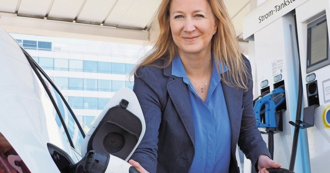 BEÖ-Vorsitzende Ute Teufelberger sieht Österreich auf einem guten Weg in Sachen E-Mobilität, räumt aber ein, dass noch viel zu tun ist und Plug-in-Hybride mitunter gar nicht elektrisch gefahren werden.