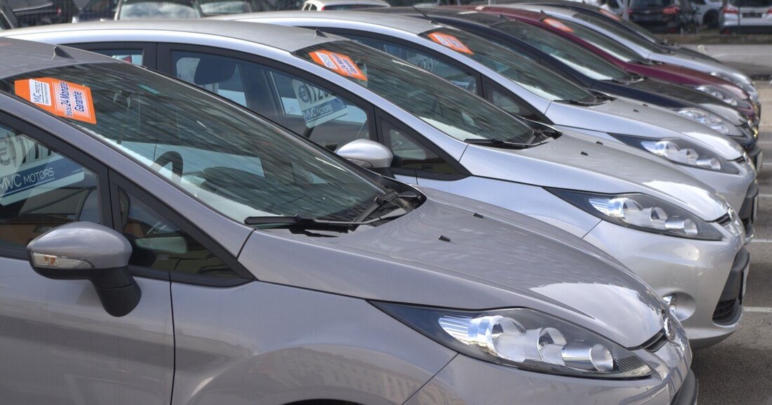 Im Auftrag von willhaben befragte das Markt- und Meinungsforschungsinstitut marketagent rund 1.734 ÖsterreicherInnen zum Thema Autokauf. Das repräsentative Ergebnis fällt enttäuschend für den Neuwagenhandel aus.