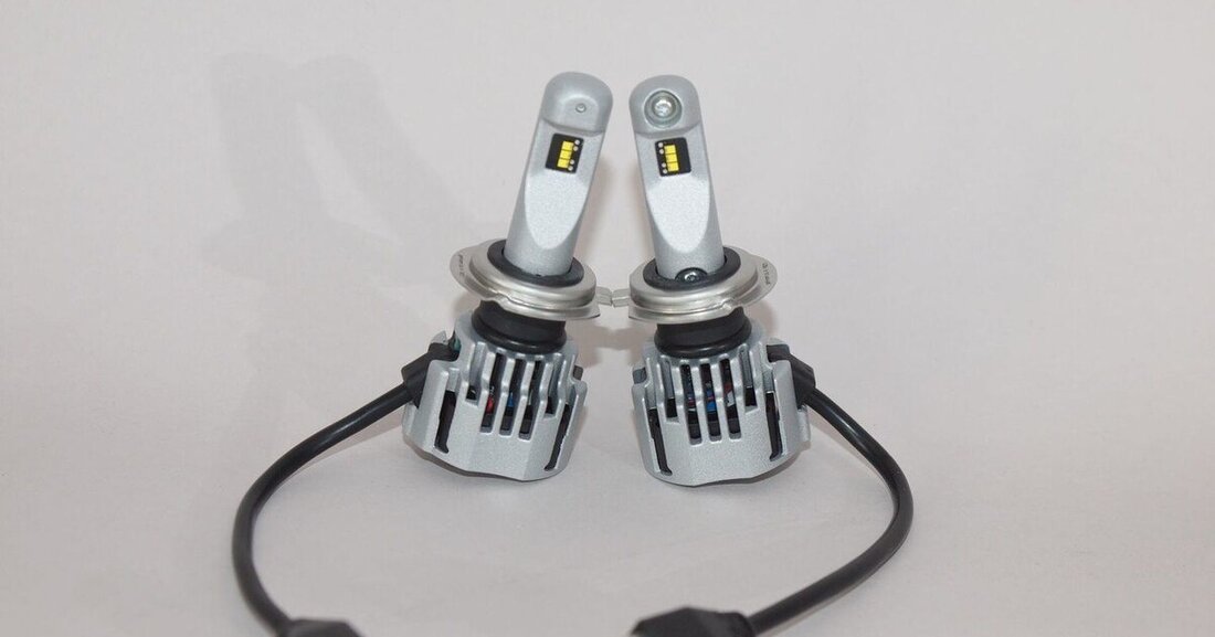 Das Nachrüsten von älteren Scheinwerfern mit LED Lampen ist nun für bestimmte Fahrzeugmodelle auch in Österreich erlaubt.