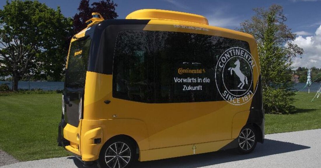 Die neue Mobilitätsstudie von Continental zeigt: Die europäischen Autofahrer*innen wollen das Lenkrad lieber nicht einem Roboter überlassen, doch die Dienste von Fahrassistenten nehmen sie gerne in Anspruch.  