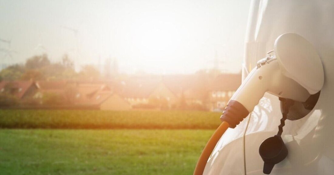 AutoScout24 ließ Nutzer europaweit in Bezug auf ihre Einstellung zur E-Mobilität befragen. Die Ergebnisse zeigen großes Interesse, aber auch wo noch Handlungsbedarf besteht.