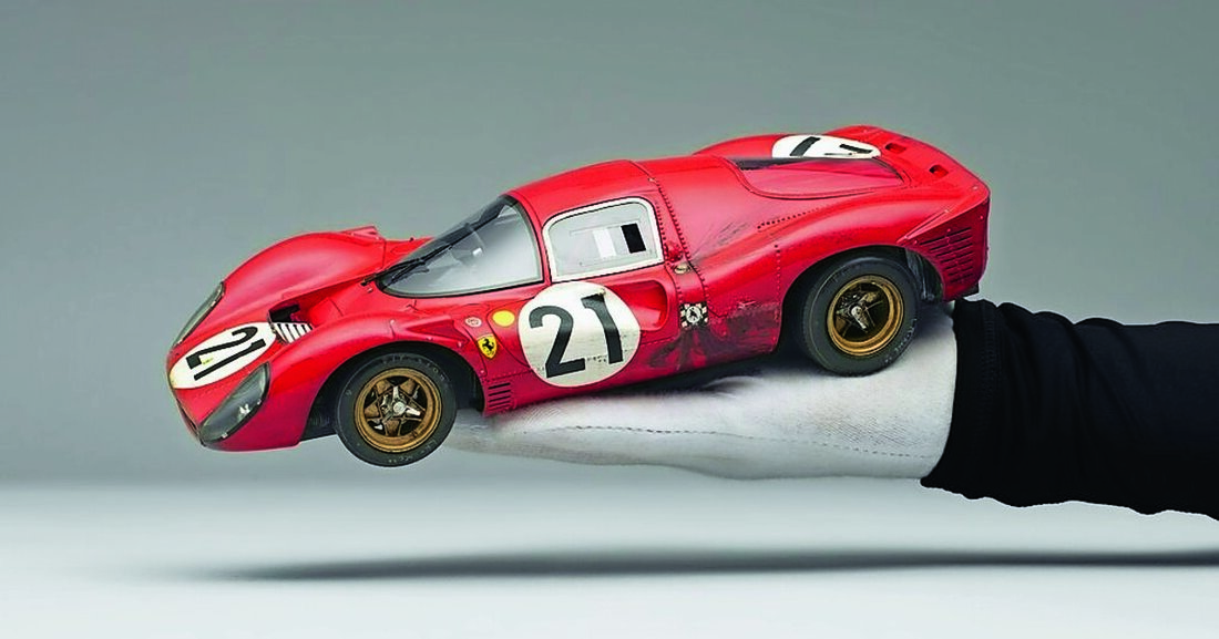 Interesse an einem Mercedes Rennwagen aus den 1950er Jahren oder einem Ferrari-Klassiker? Ein britisches Unternehmen baut Ihnen Ihr Traumauto nach und setzt dabei neue Maßstäbe.