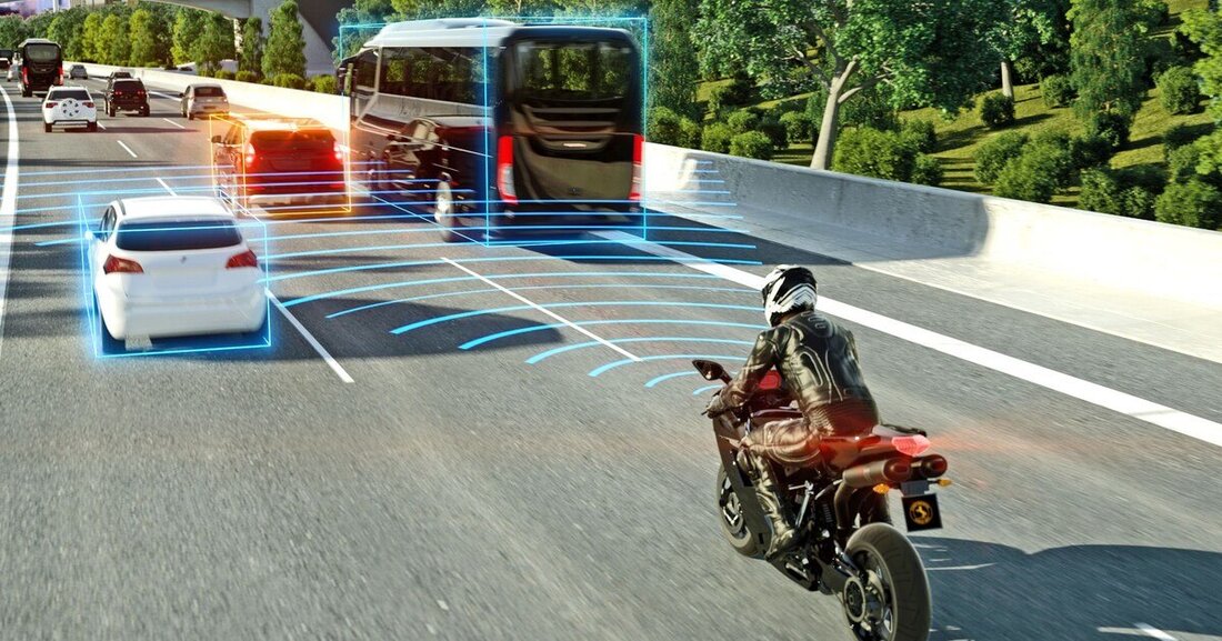 Für sein Biker-Warnsystem aus Kameras und KI-basierten Algorithmen wurde Continental mit dem Clepa Innovation Award ausgezeichnet.