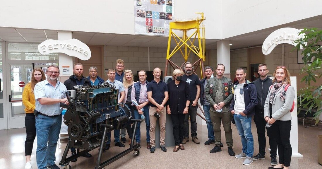 Unter der Leitung der Berufsschule Wien für Fahrzeugtechnik entsteht derzeit ein Online-Bildwörterbuch, in dem alle Bestandteile eines modernen Automobils abgebildet werden.