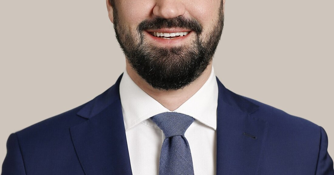 Im stressigen Arbeitsalltag vergisst man schnell einmal auf einen korrekten Arbeitnehmerschutz. Die Folgen können jedoch bitterböse sein – und richtig teuer. Darauf sollten Sie als Arbeitgeber gegenüber Ihren Mitarbeitern achten. 