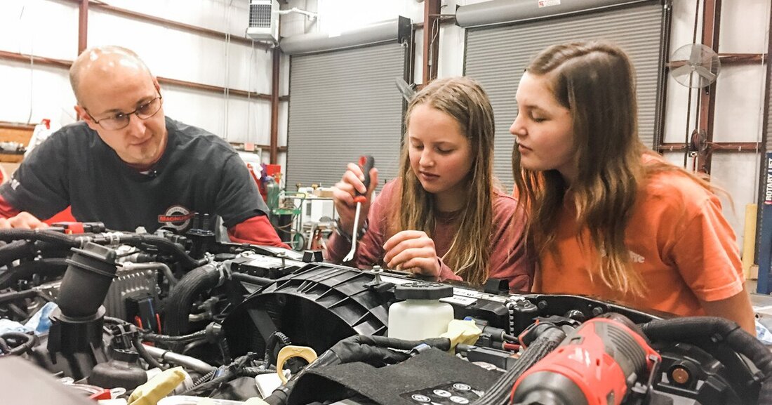 Wie jedes Jahrt engagiert sich Sata sozial und unterstützt im In- und Ausland Vereine, um jenen zu helfen, die es bitter notwendig haben. Tolle Sache!