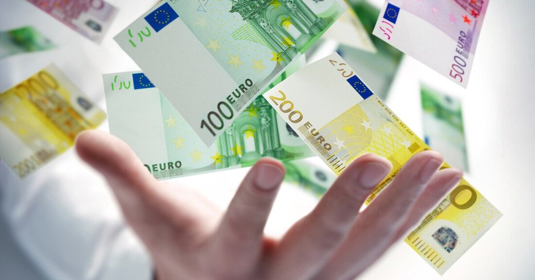 Um möglichst viele Privatkunden von einem Umstieg zu überzeugen, wird die Förderung von E-Autos und Wallboxen 2022 fortgesetzt. Dafür werden 167,2 Millionen Euro locker gemacht. 