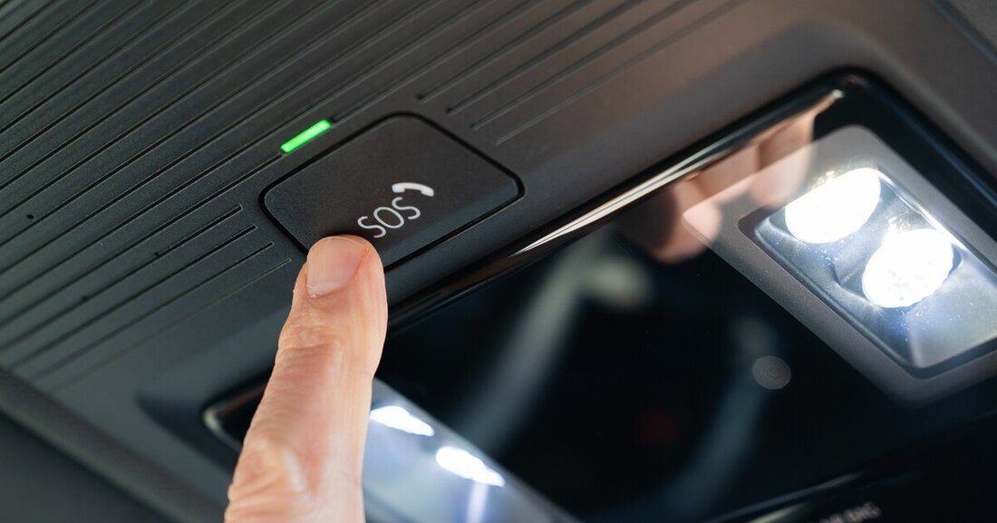 Eine ursprünglich für Audi entwickelte, einfache Schadenmeldefunktion wird jetzt konzernweit bei VW eingesetzt. Dabei wird der Schadenprozess mobil gestartet.