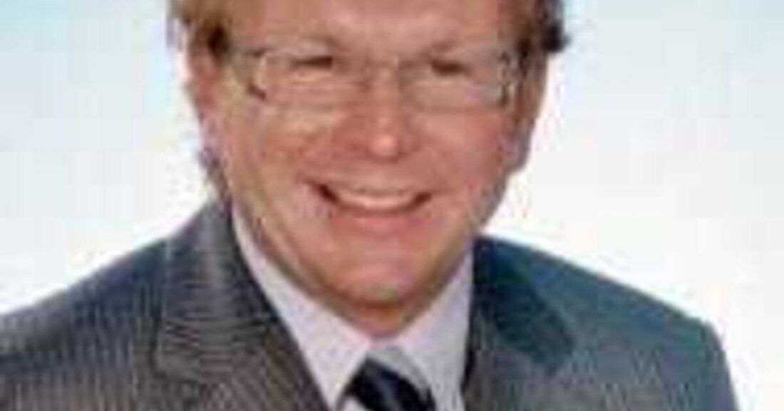 Peter Valenta, Geschäftsführer und Regional Business Manager Region Central bei der BASF Coatings Services GmbH in Eugendorf, wechselt zum 1. September 2015 zur BASF Österreich nach Wien und übernimmt dort eine neue Funktion. René Lang, Vice President Sales Management Europe – Automotive Refinish Coatings Solutions Europe, übernimmt bis zur Bestellung eines Nachfolgers vorübergehend die Geschäftsführung der BASF Coatings Services GmbH in Eugendorf.