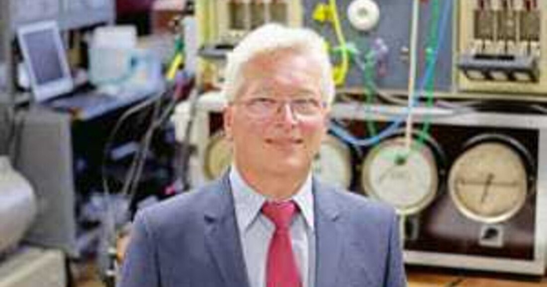 Manfred Schrödl, Vorstand des Instituts für Energiesysteme und elektrische Antriebe an der TU Wien, ist davon überzeugt, dass die Verkehrswende vom Verbrenner zum E-Mobil schon in den nächsten fünf Jahren stattfinden wird.