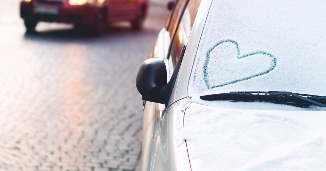 Laut einer aktuellen AutoScout24 Umfrage ist für 55 Prozent der Österreicher:innen die Automarke beim Kauf entscheidend.