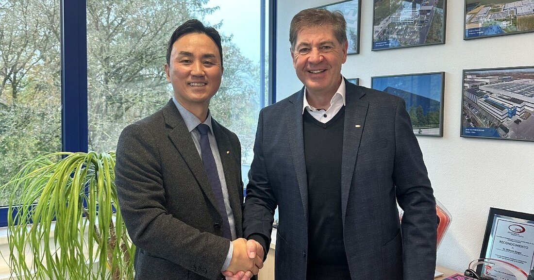 Won Yong Hwang übernimmt am 1. Januar 2025 die Position des CEO der ZKW Group als Nachfolger von Wilhelm Steger.