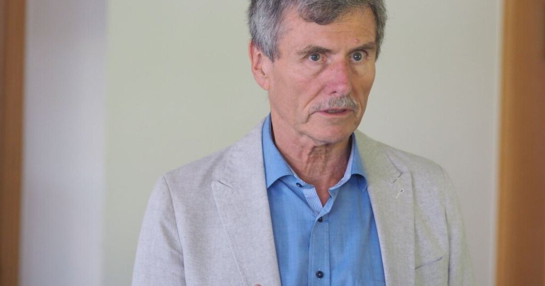 Professor Dudenhöffer sieht für die Autoindustrie viel Potenzial - unter neuen Vorzeichen und womöglich mit Atomkraft.