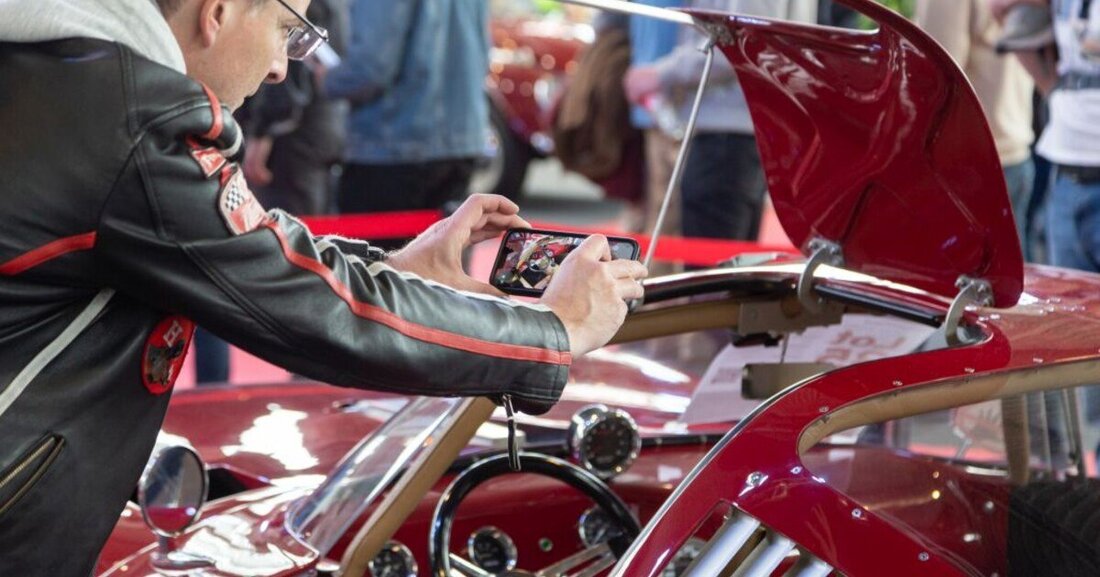 Auf der Retro Classics Messe in Stuttgart kamen ein paar echte Schmankerl unter den Hammer.