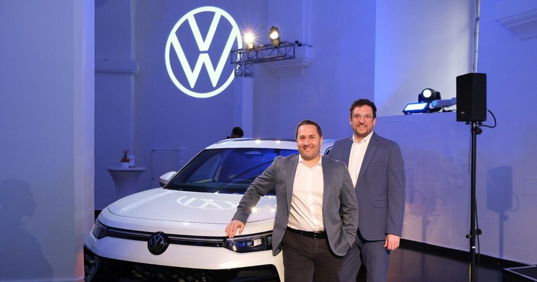 Zwischen Tiguan und Tuareg fand VW noch Platz für den Tayron. Das SUV kommt mit 15-Zoll Display und Massagesitzen.