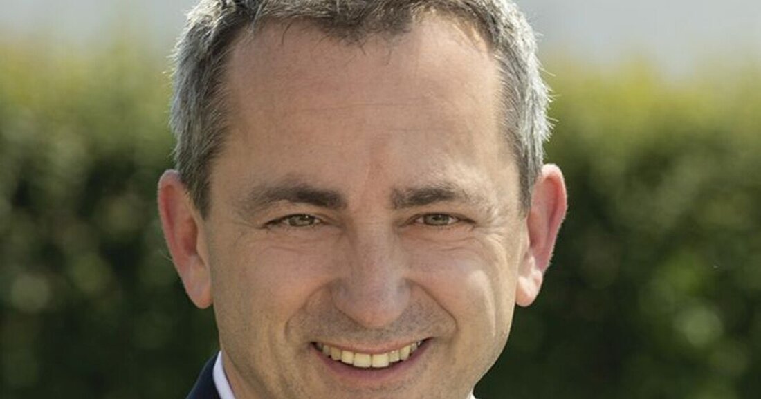 Das Programm „LADIN-Ladeinfrastruktur“ fördert den Ausbau von Schnelllade-infrastruktur in unterversorgten Gebieten.