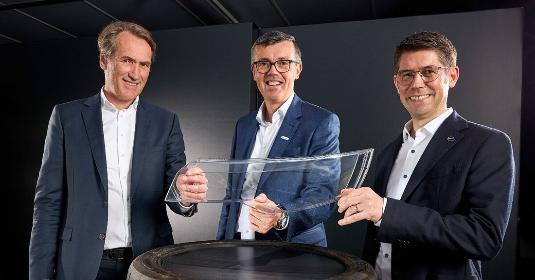 Die Unternehmen Neste, Borealis und Covestro recyclen Altreifen zu hochwertigen Kunststoffen für Automobilanwendungen.