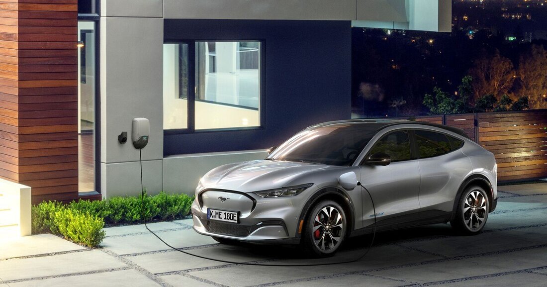 Ford wird noch in diesem Jahr seinen Mustang Mach-E optional mit LFP-Batterien anbieten.