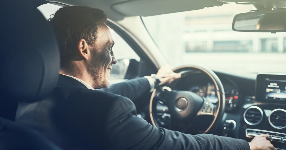 Die aktuelle AutoScout24-Trendumfrage zeigt, wie sich Autobesitz und Nutzungshäufigkeit in 10 Jahren darstellen werden.