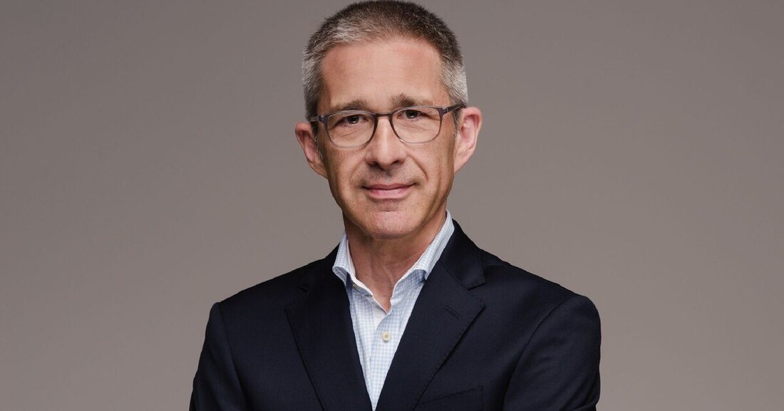 Eine Studie zeigt, dass E-Autos wegen Software-Updates, Reparaturen und Rückrufen häufig in die Werkstatt müssen.